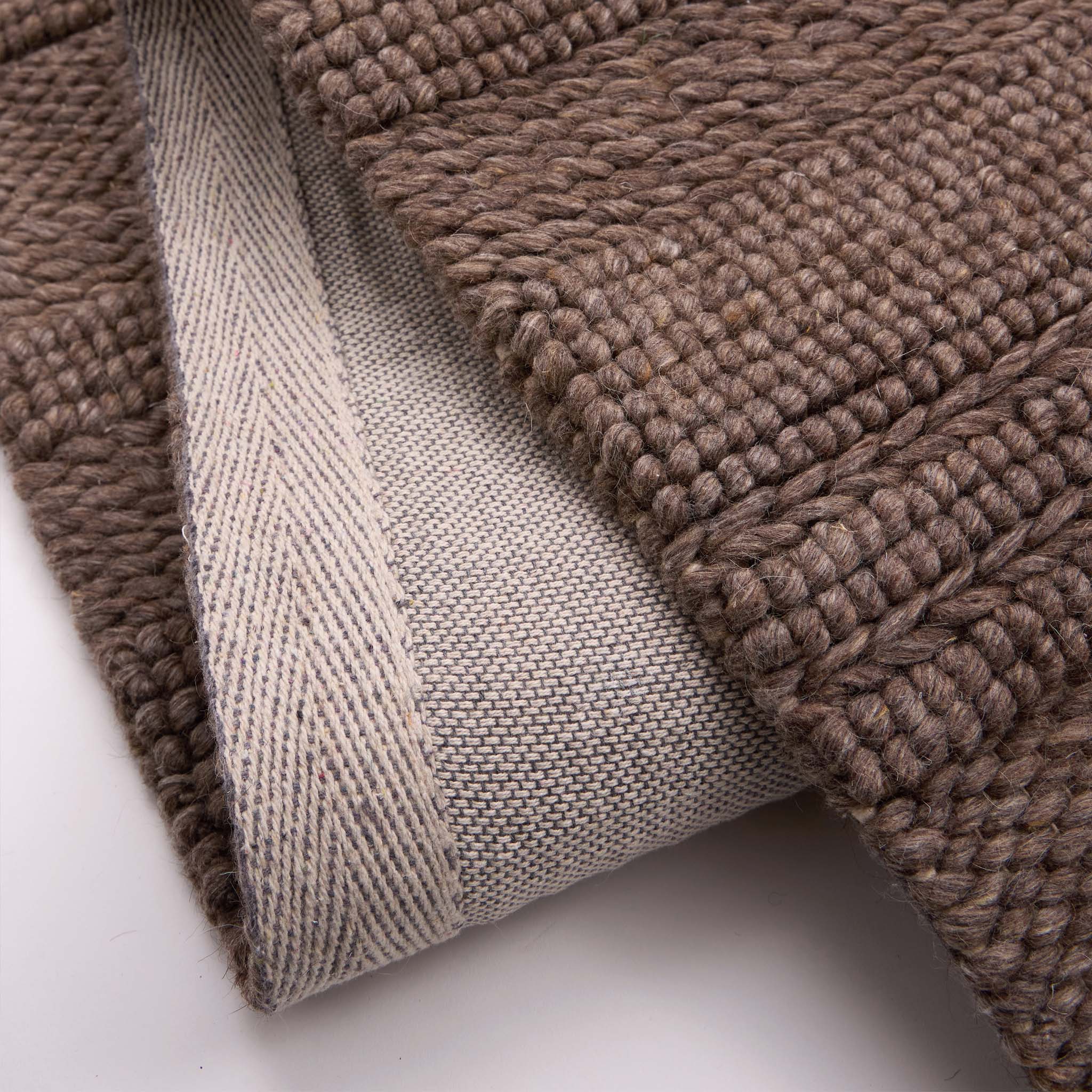 Chunky Knit Rug Brown - Image 4