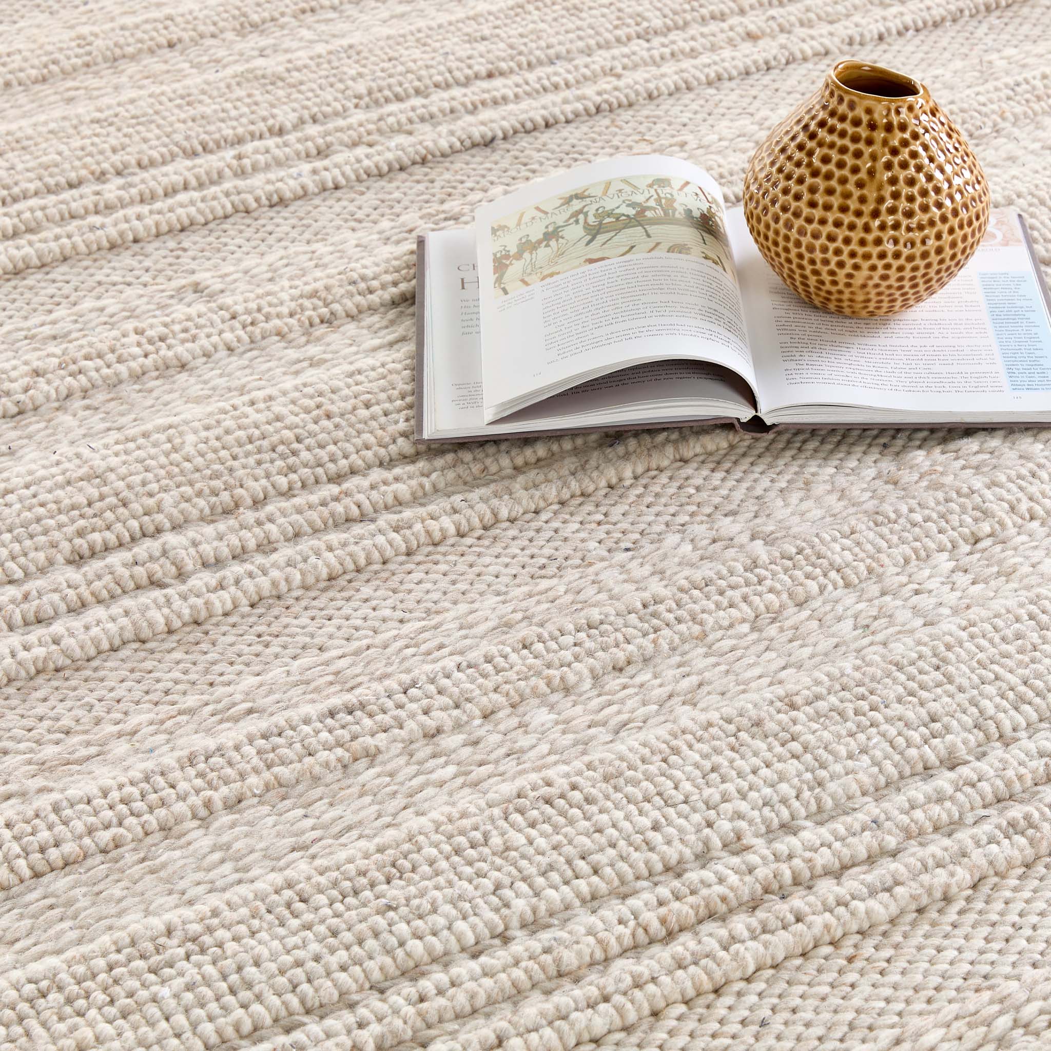 Chunky Knit Runner Cream - Image 5
