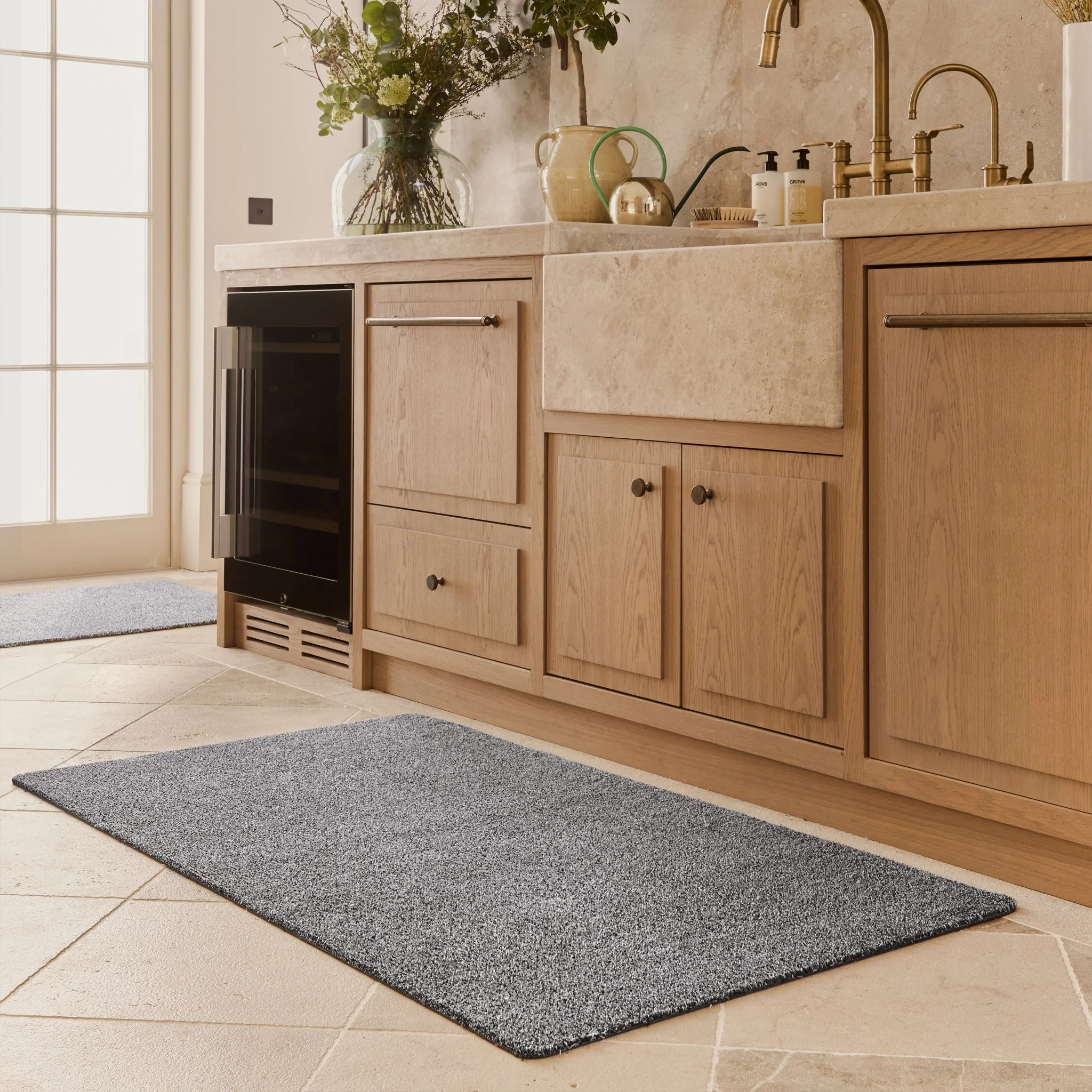 Plain Fleck - Light Grey Runner - Image 2