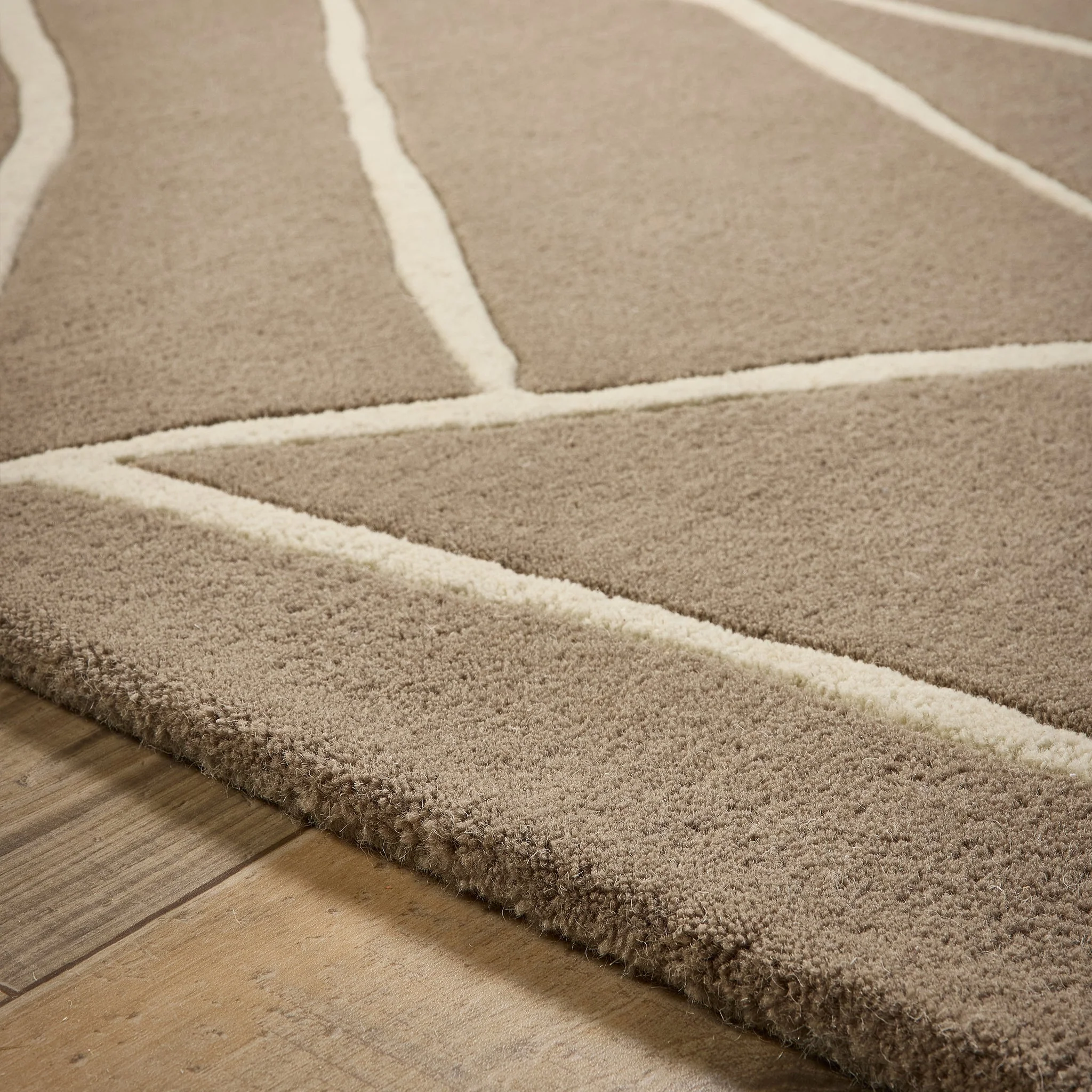 Kintsugi Rug Stone - Image 3