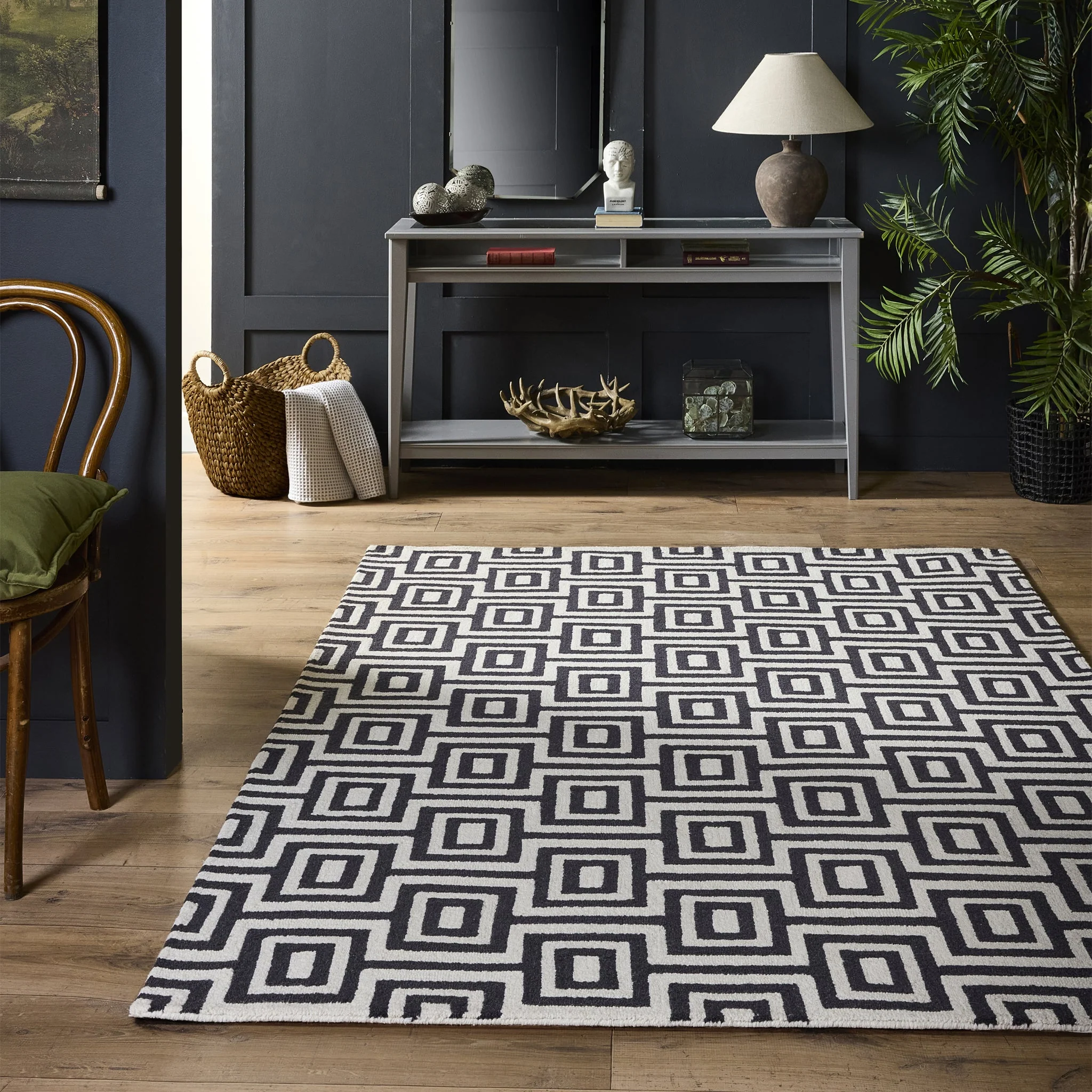 Labyrinth Rug Black/White - Image 2