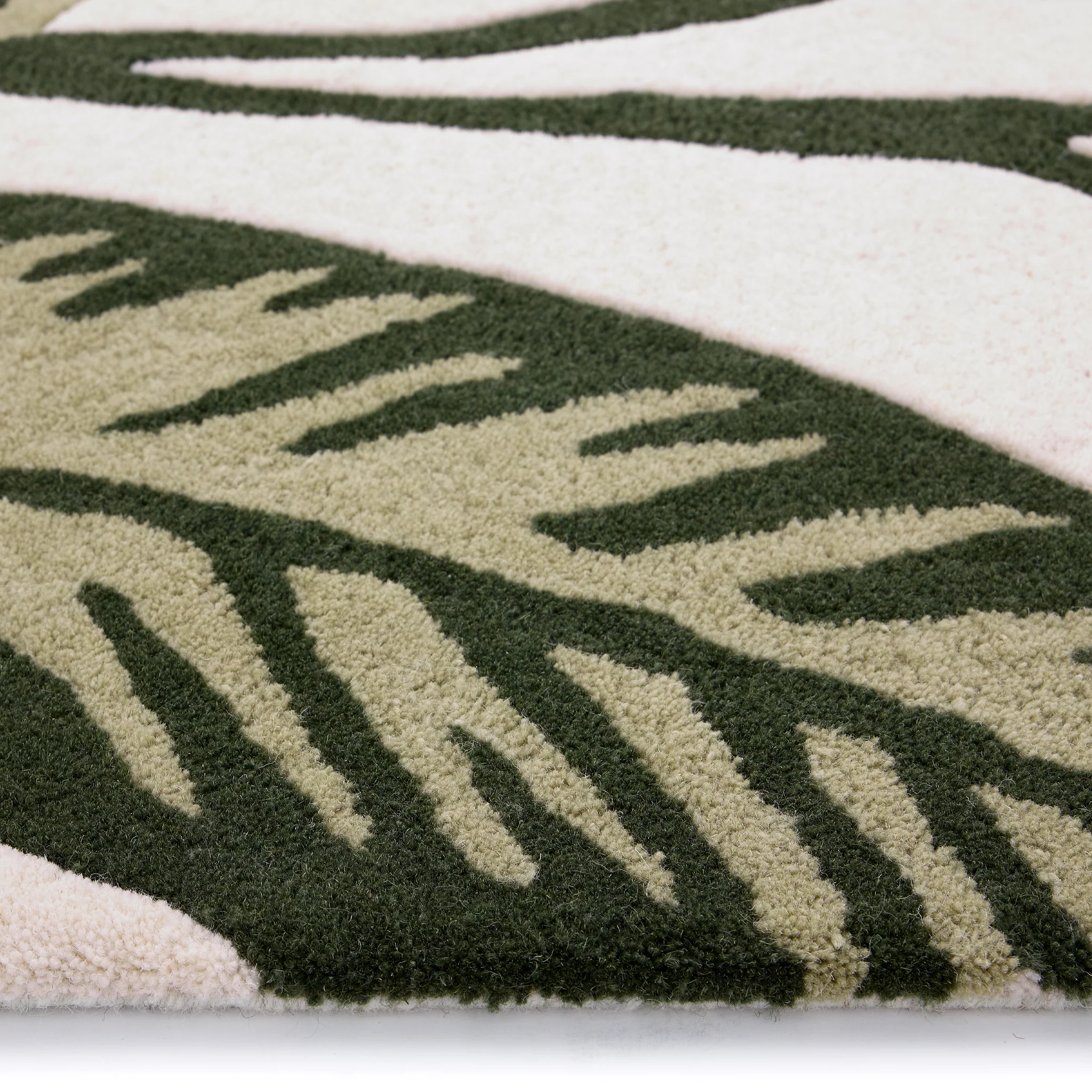 Paradise Leaf Rug - Image 3