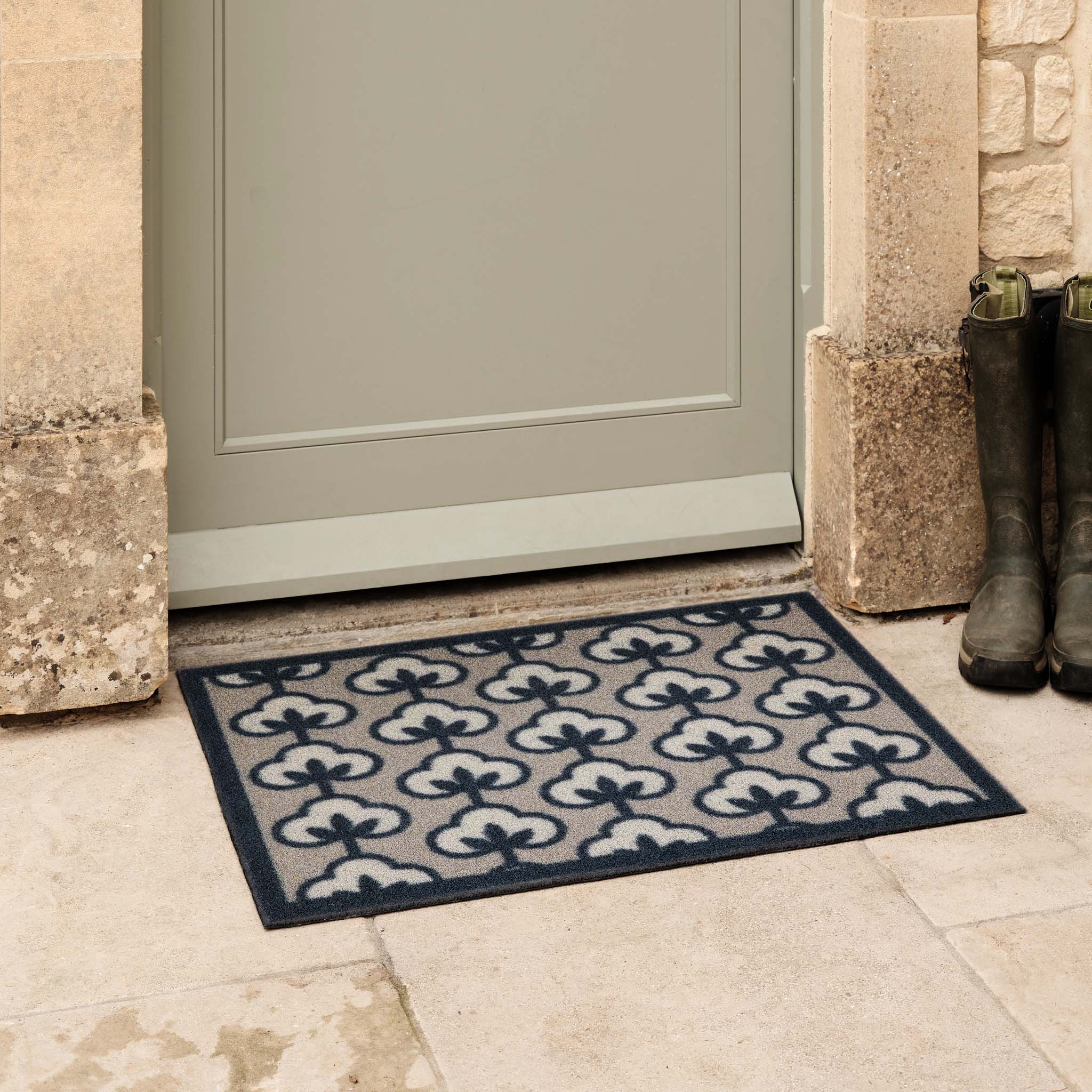 Retro Flower Neutral Outdoor Doormat - Image 2