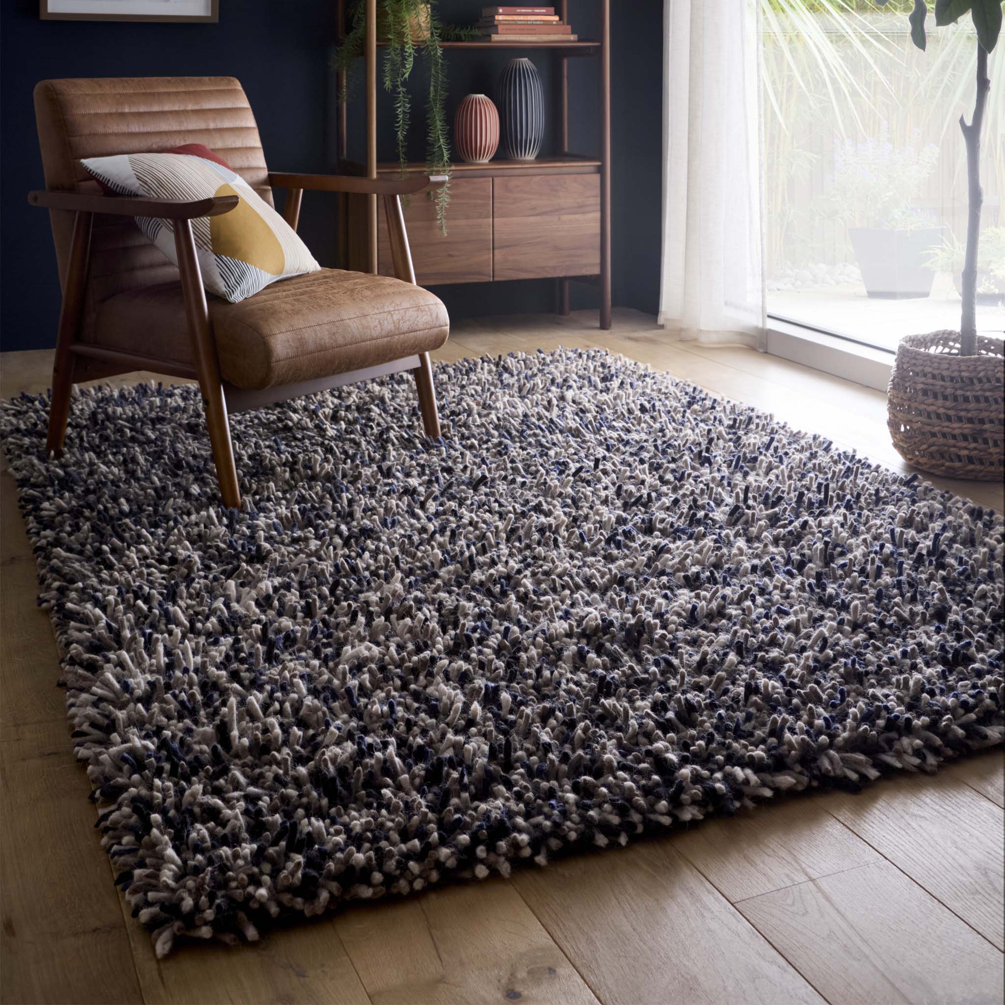 Rocks Shaggy Wool Rug Navy - Image 2